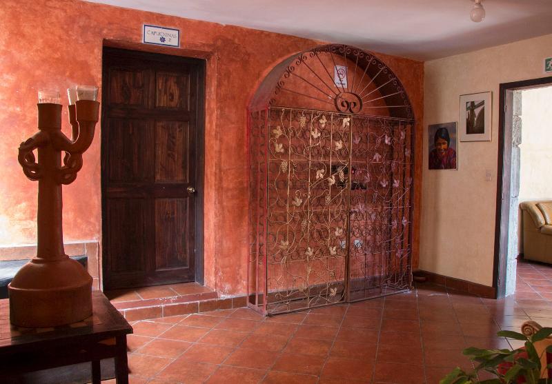 Hotel Y Galeria Uxlabil Antigua Eksteriør bilde