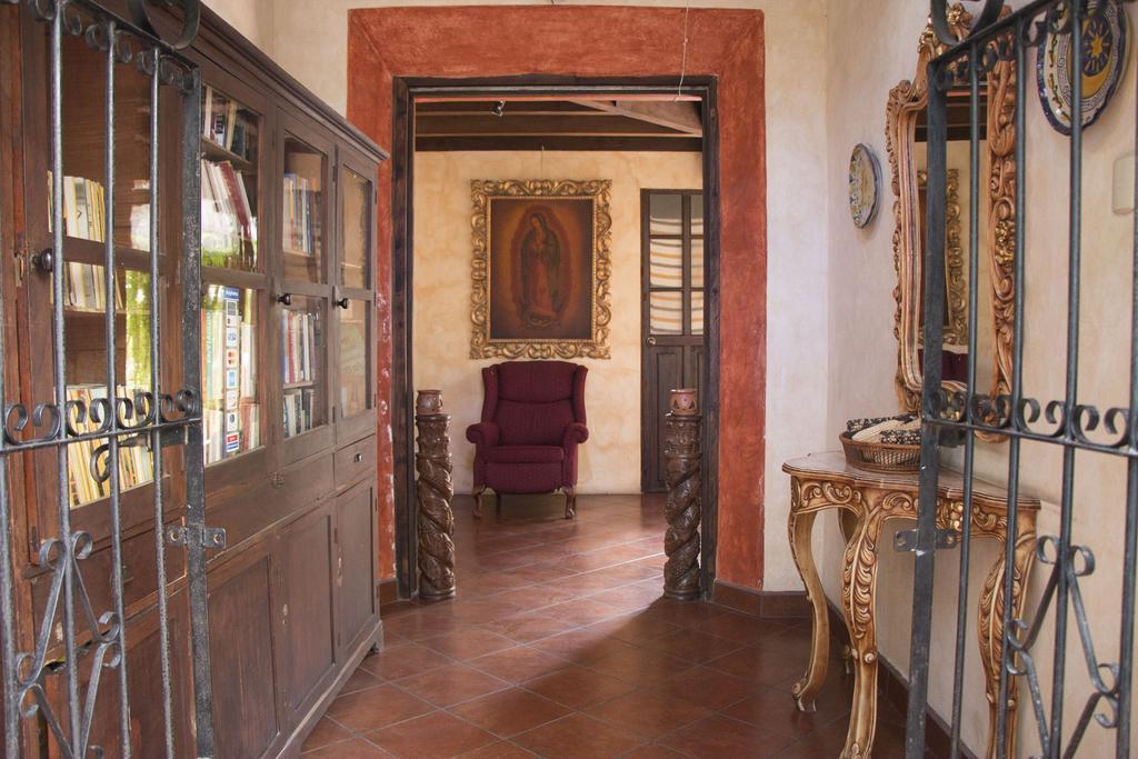 Hotel Y Galeria Uxlabil Antigua Eksteriør bilde